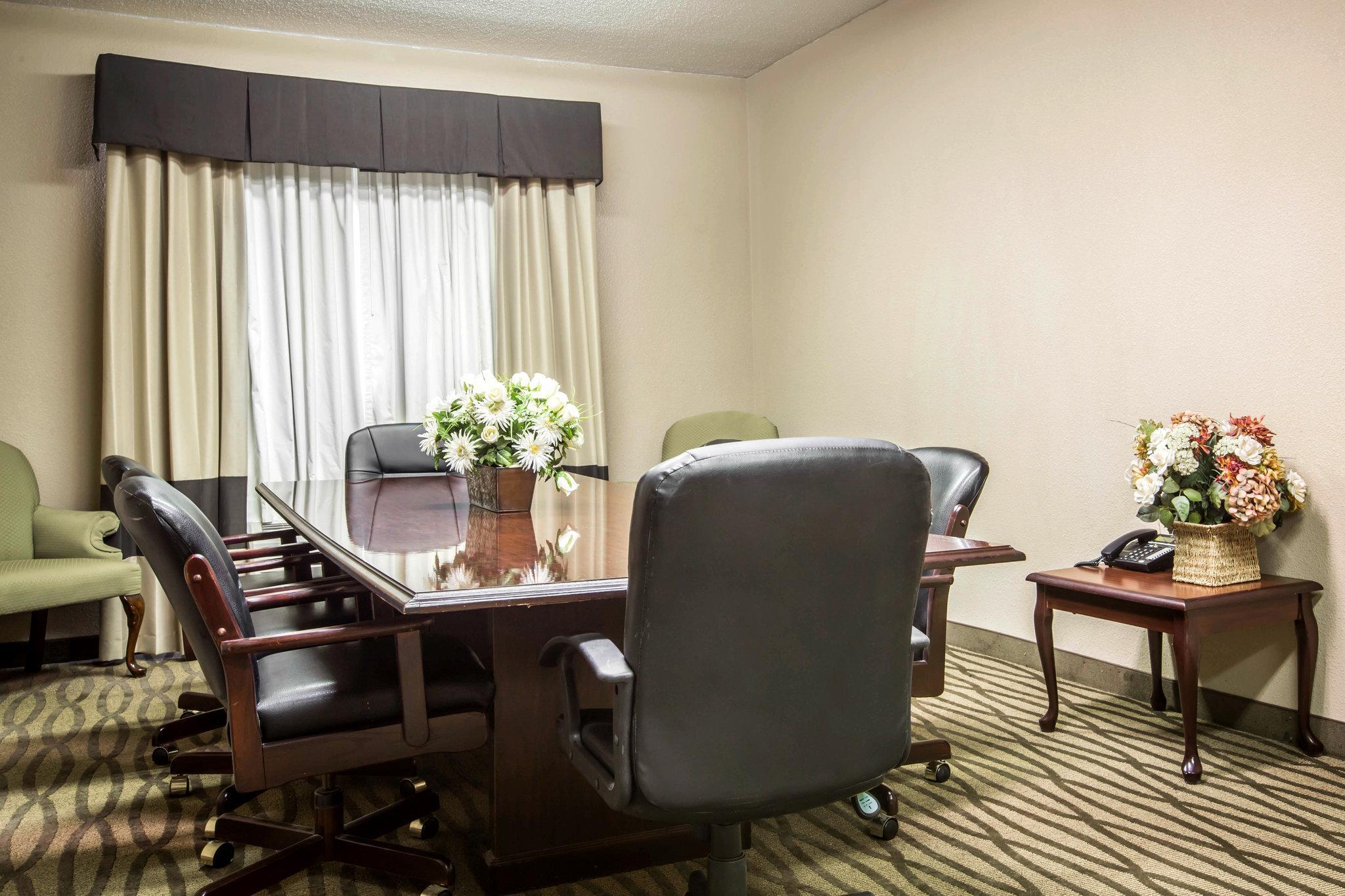 Comfort Suites Юфола Экстерьер фото