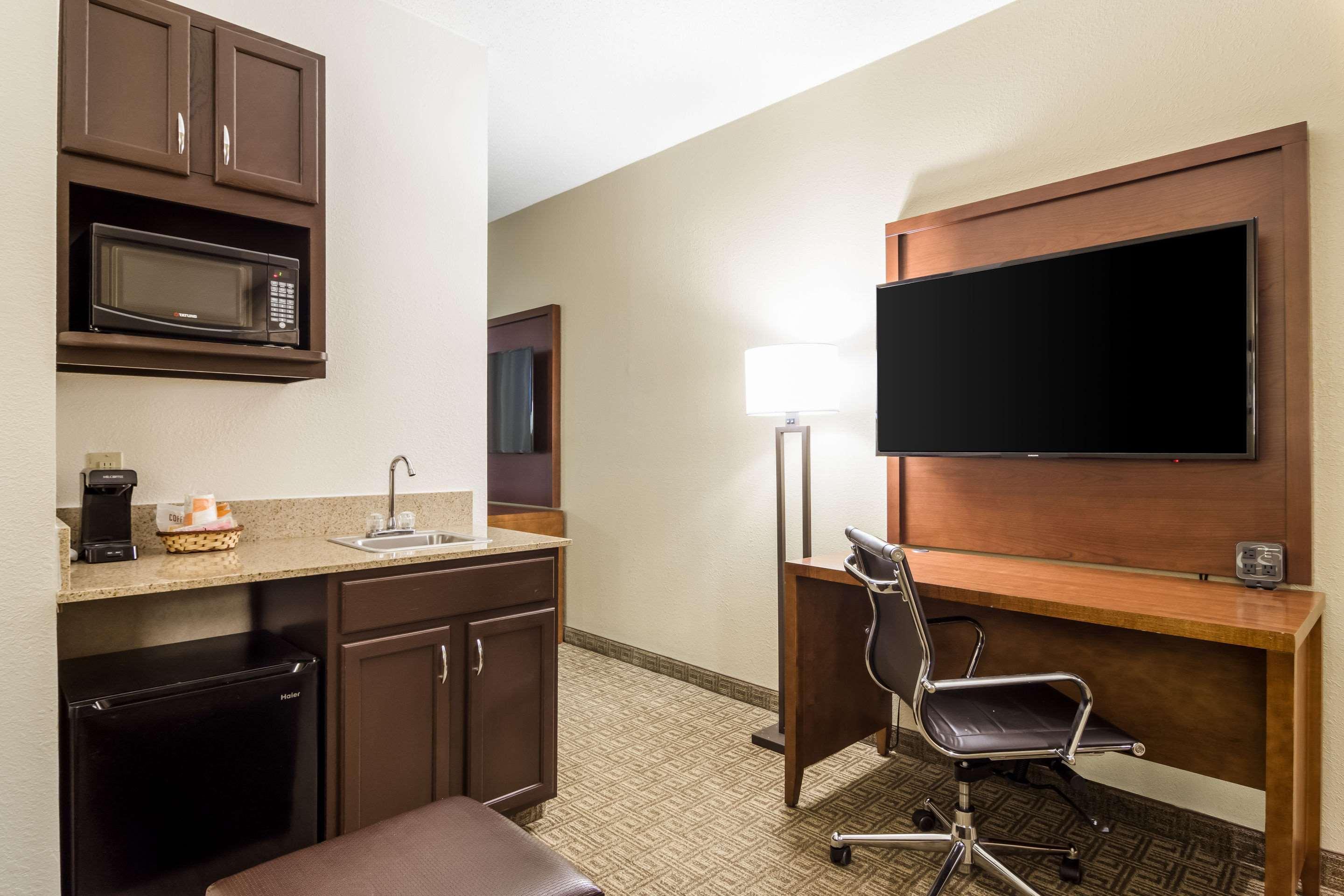 Comfort Suites Юфола Экстерьер фото